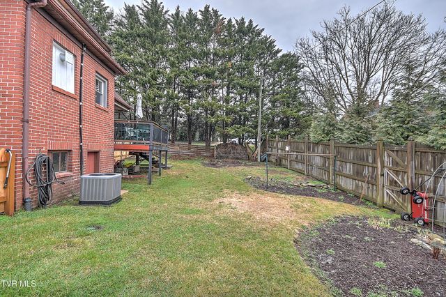 722 Lawrence Avenue, Bristol, VA 24201