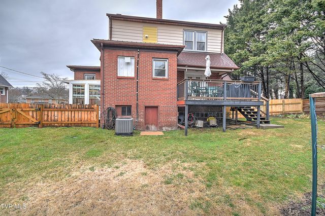 722 Lawrence Avenue, Bristol, VA 24201