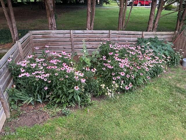 722 Lawrence Avenue, Bristol, VA 24201