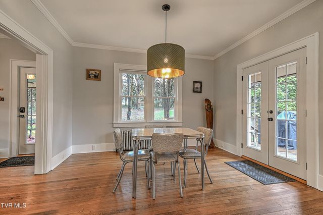 722 Lawrence Avenue, Bristol, VA 24201