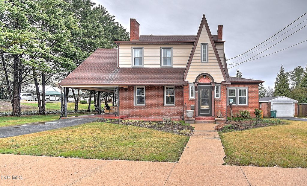 722 Lawrence Avenue, Bristol, VA 24201