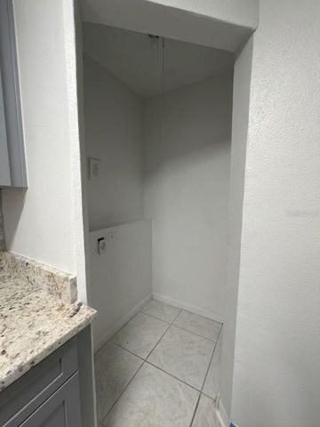827 SKY LAKE CIRCLE A, Orlando, FL 32809