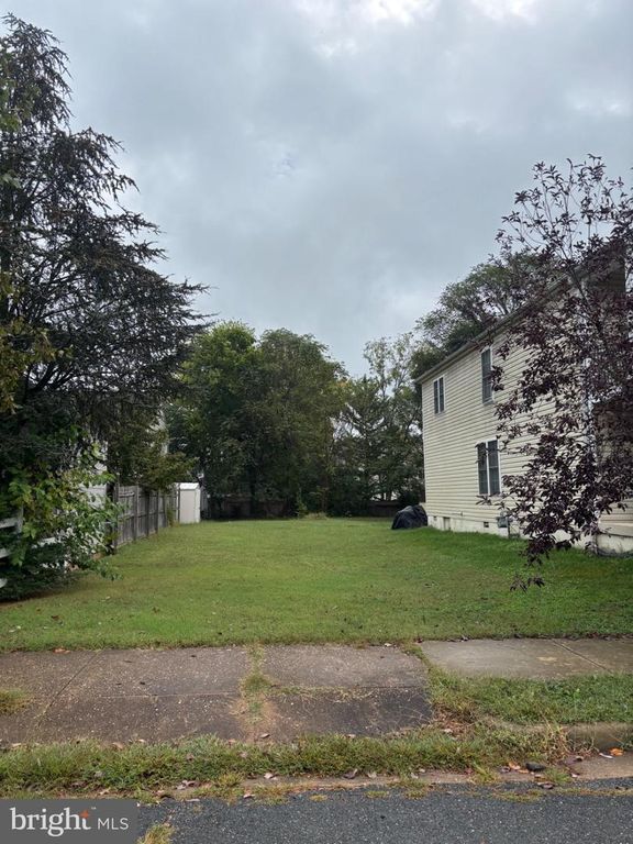 219 FERDINAND ST, Fredericksburg, VA 22401