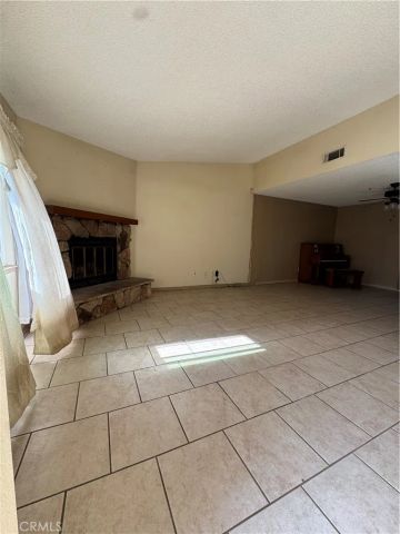9765 Sycamore, Fontana, CA 92335