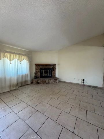9765 Sycamore, Fontana, CA 92335