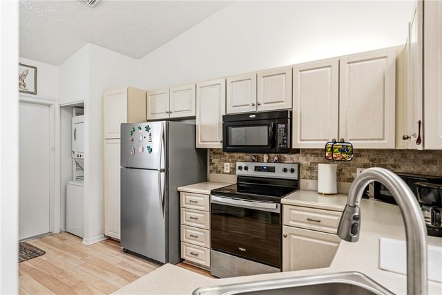 1866 Sixty Oaks Lane, Vero Beach, FL 32966