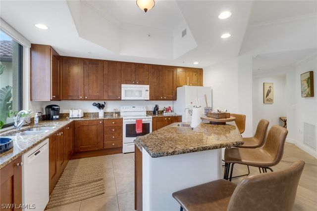 985 Sandpiper ST I204, Naples, FL 34102