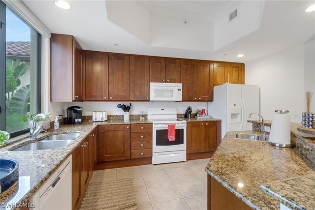 985 Sandpiper ST I204, Naples, FL 34102