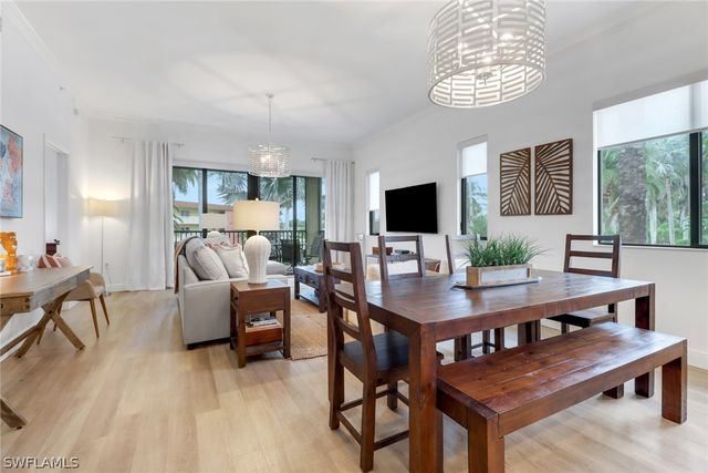 985 Sandpiper ST I204, Naples, FL 34102