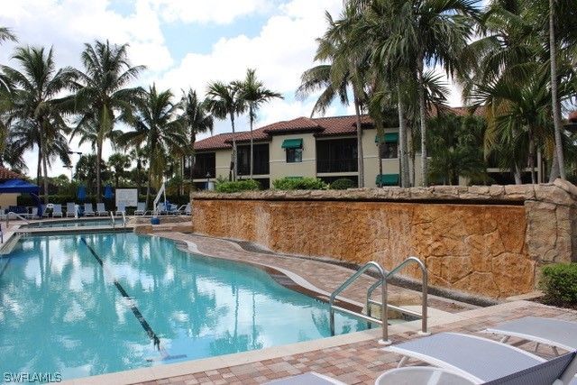 985 Sandpiper ST I204, Naples, FL 34102