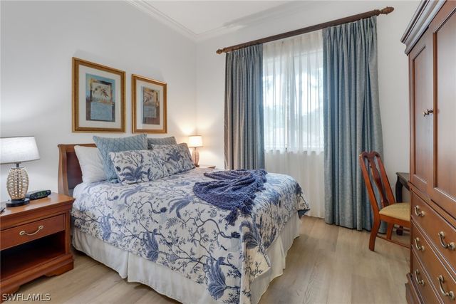 985 Sandpiper ST I204, Naples, FL 34102