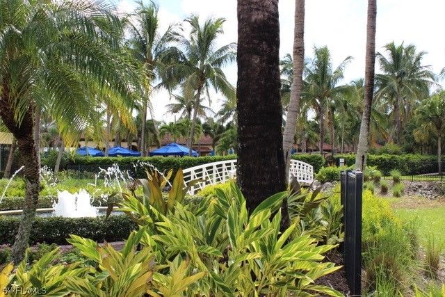 985 Sandpiper ST I204, Naples, FL 34102