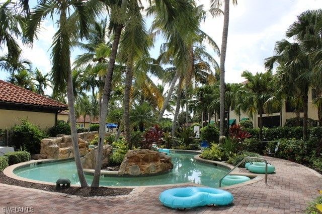 985 Sandpiper ST I204, Naples, FL 34102