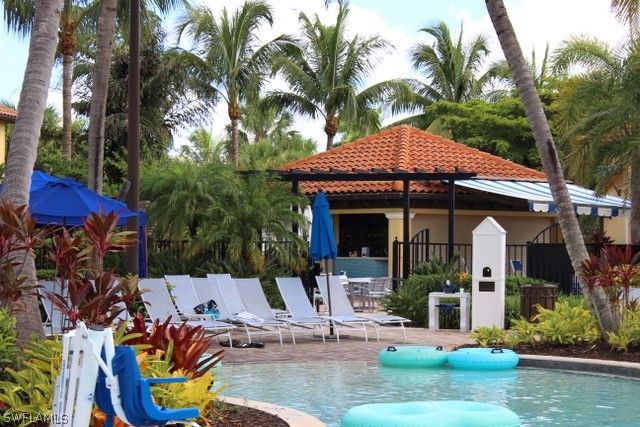 985 Sandpiper ST I204, Naples, FL 34102