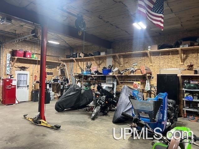 3910 20th Rd Co 426 Road, Gladstone, MI 49837