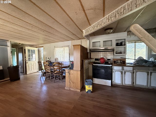 17615 BROWN DEER Ln, Brookings, OR 97415