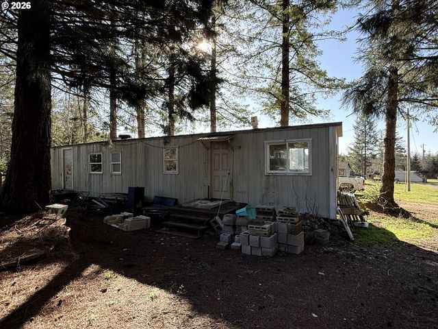 17615 BROWN DEER Ln, Brookings, OR 97415
