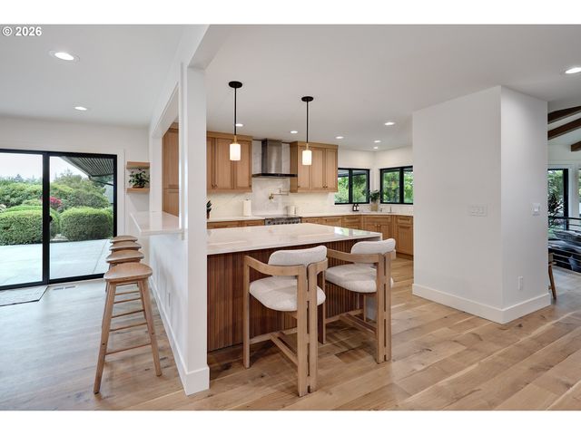 8115 Sw ERNST Rd, Portland, OR 97225