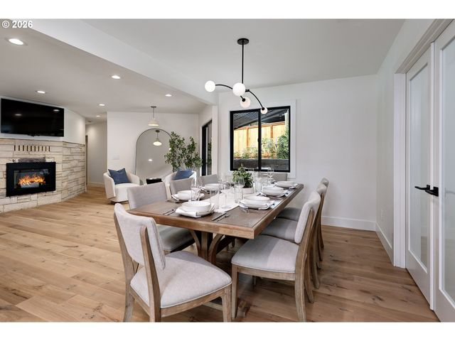 8115 Sw ERNST Rd, Portland, OR 97225