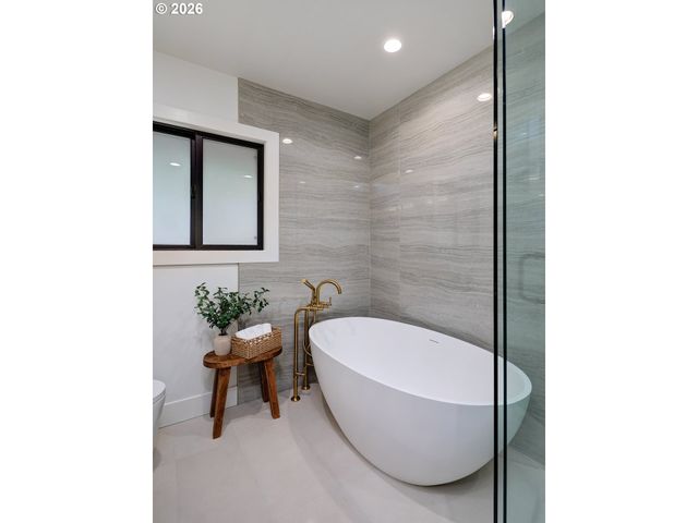 8115 Sw ERNST Rd, Portland, OR 97225