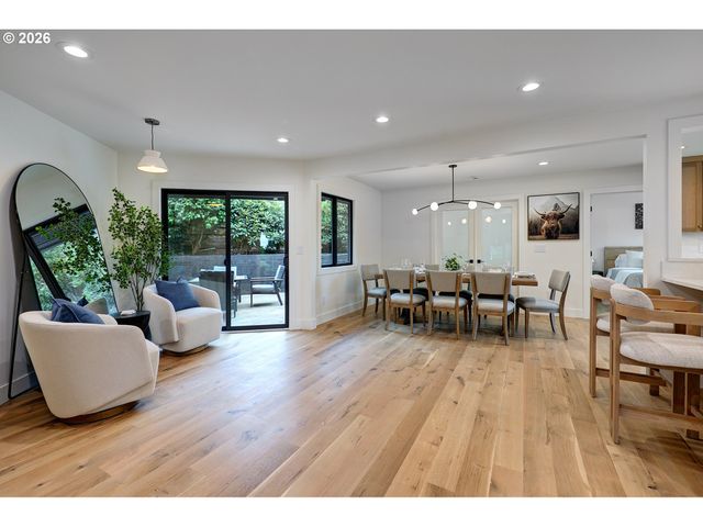 8115 Sw ERNST Rd, Portland, OR 97225