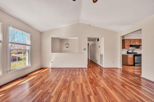 7901 Cedar Edge RD, Roanoke, VA 24018