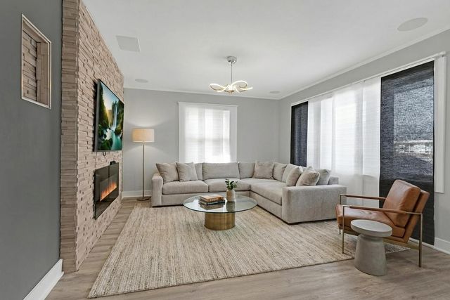 2417 Sand Lake Road, Lindenhurst, IL 60046