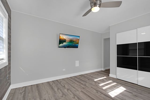 2417 Sand Lake Road, Lindenhurst, IL 60046