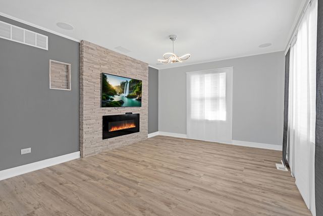 2417 Sand Lake Road, Lindenhurst, IL 60046