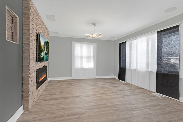 2417 Sand Lake Road, Lindenhurst, IL 60046