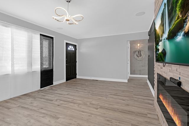 2417 Sand Lake Road, Lindenhurst, IL 60046