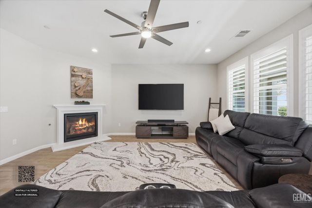 13710 Pixton Avenue, Bakersfield, CA 93311