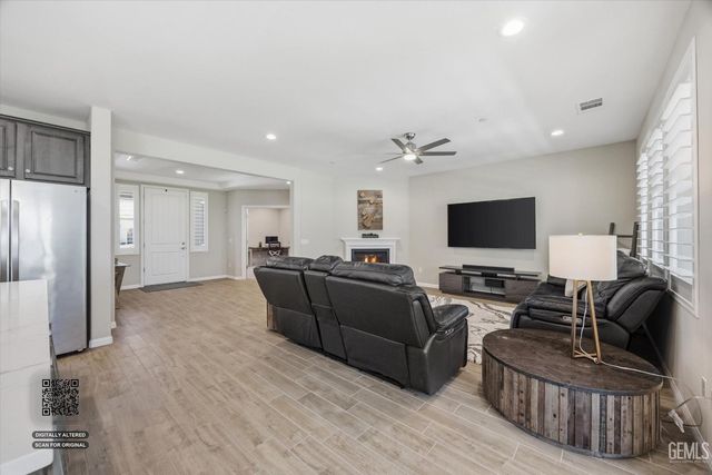 13710 Pixton Avenue, Bakersfield, CA 93311