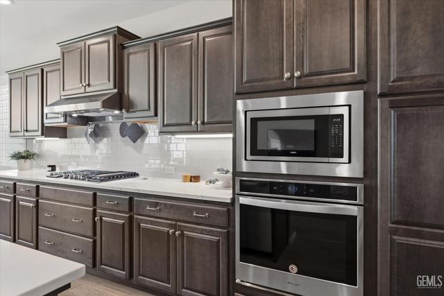 13710 Pixton Avenue, Bakersfield, CA 93311