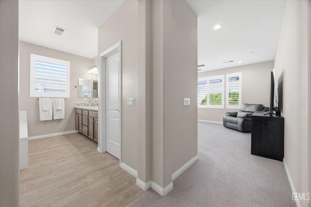 13710 Pixton Avenue, Bakersfield, CA 93311