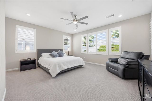 13710 Pixton Avenue, Bakersfield, CA 93311