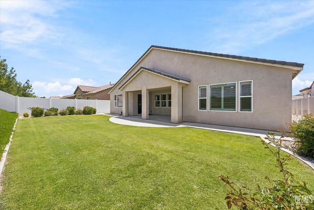 13710 Pixton Avenue, Bakersfield, CA 93311