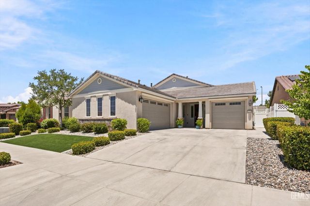13710 Pixton Avenue, Bakersfield, CA 93311
