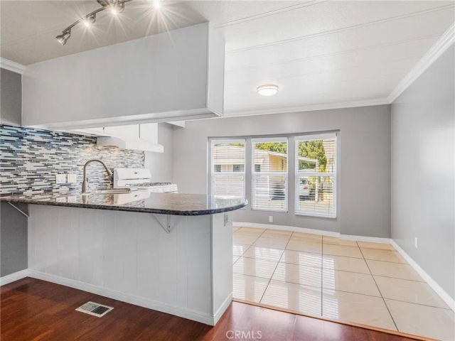 8111 Stanford 138, Garden Grove, CA 92841