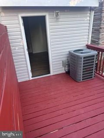 1558 N RANDOLPH ST, Philadelphia, PA 19122