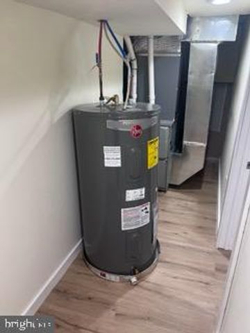 1558 N RANDOLPH ST, Philadelphia, PA 19122