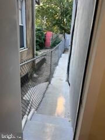 1558 N RANDOLPH ST, Philadelphia, PA 19122