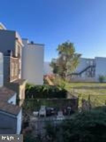 1558 N RANDOLPH ST, Philadelphia, PA 19122