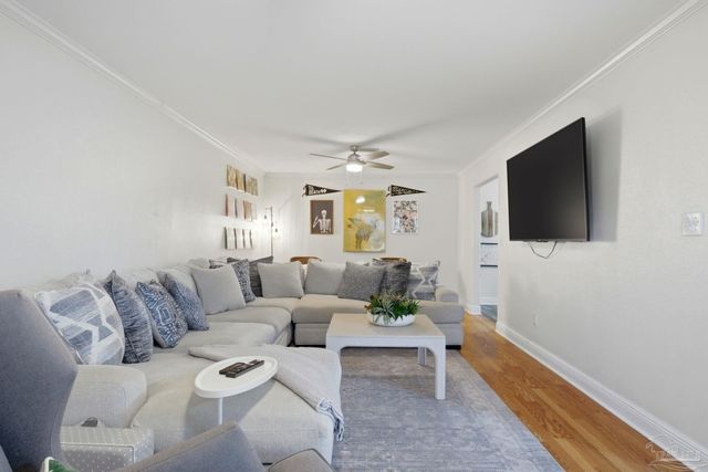 116 S Sunset Blvd, Gulf Breeze, FL 32561