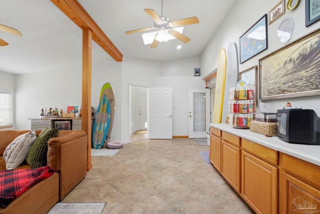 116 S Sunset Blvd, Gulf Breeze, FL 32561