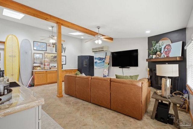 116 S Sunset Blvd, Gulf Breeze, FL 32561