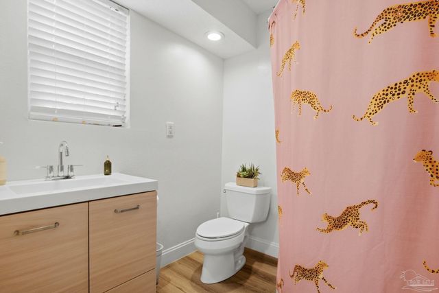 116 S Sunset Blvd, Gulf Breeze, FL 32561