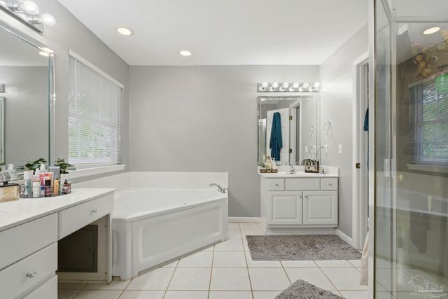 116 S Sunset Blvd, Gulf Breeze, FL 32561