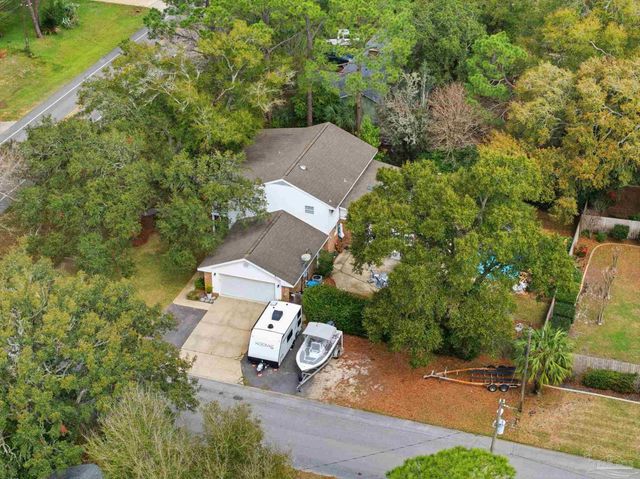 116 S Sunset Blvd, Gulf Breeze, FL 32561