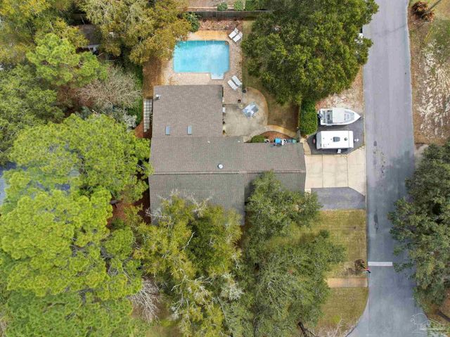 116 S Sunset Blvd, Gulf Breeze, FL 32561